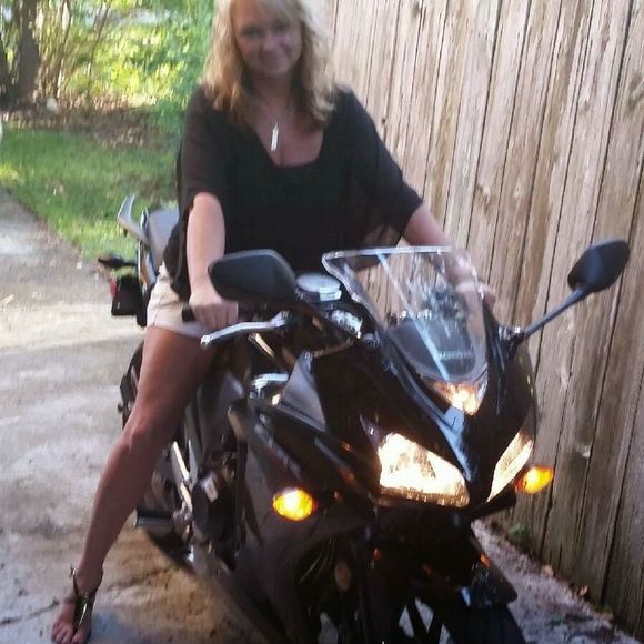 Meet your Posher, Charlyne - Picture 1 of 1